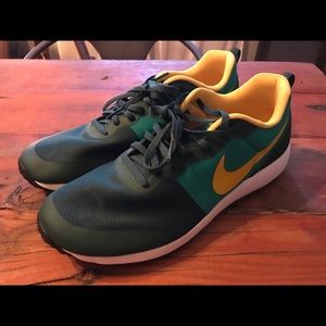 Nike running shoes - Oregon Ducks size 10